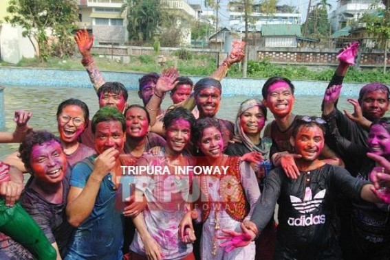 Tribals, Bengalis celebrate 'Holi' together in Tripura with colours of love & ties 
